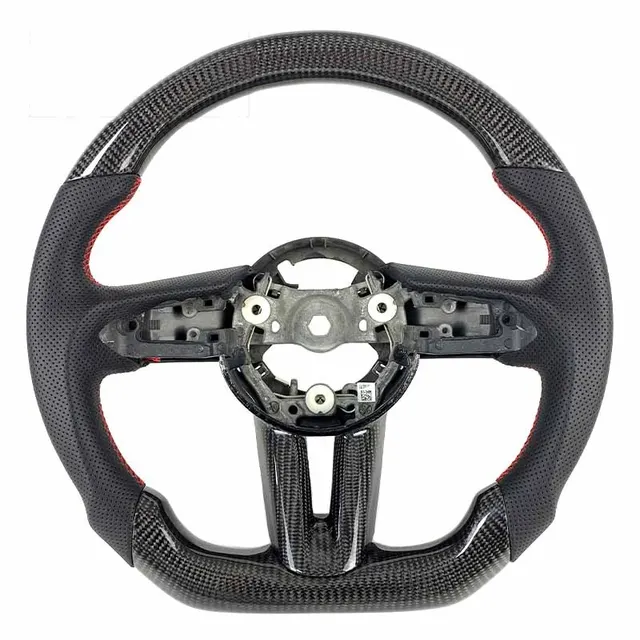 Volant carbone Mazda 3 et CX-30