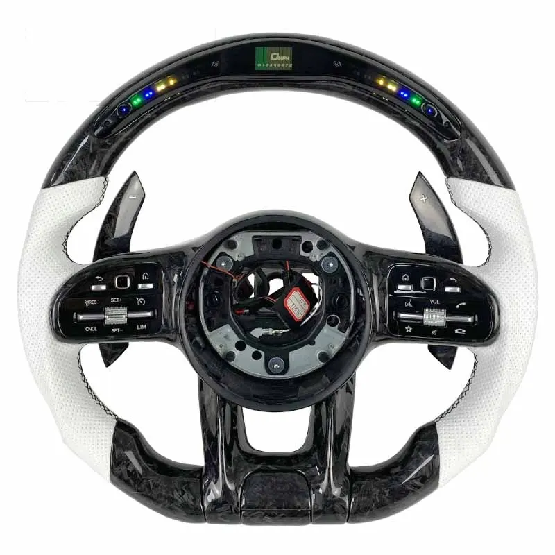 Volant carbone Mercedes AMG W177, W205 et W213 à LED, vue 2 sur 6