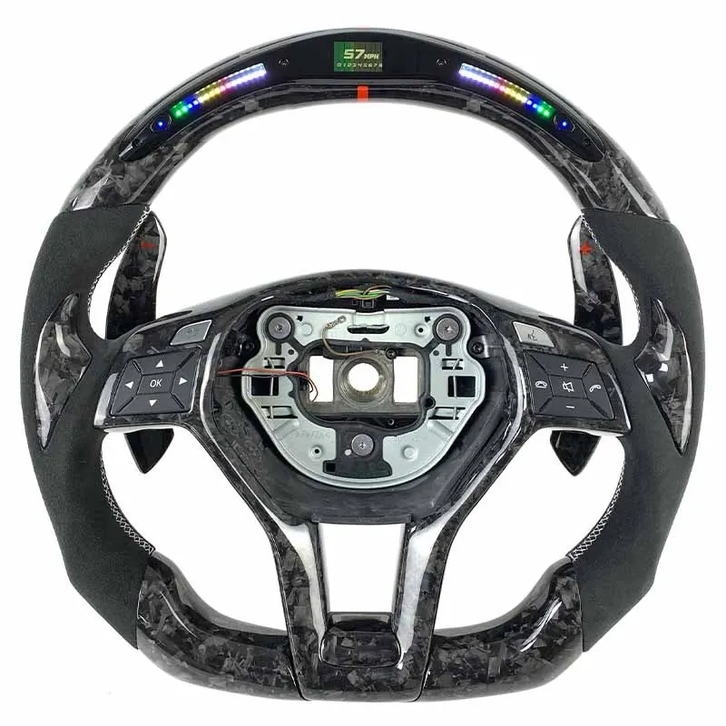 Volant carbone Mercedes Classe C W204 et Classe E à LED, vue 2 sur 6