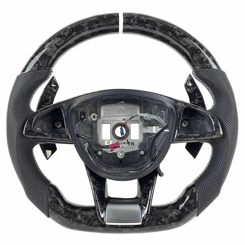 Volant carbone Mercedes Classe C W205, vue 3 sur 5